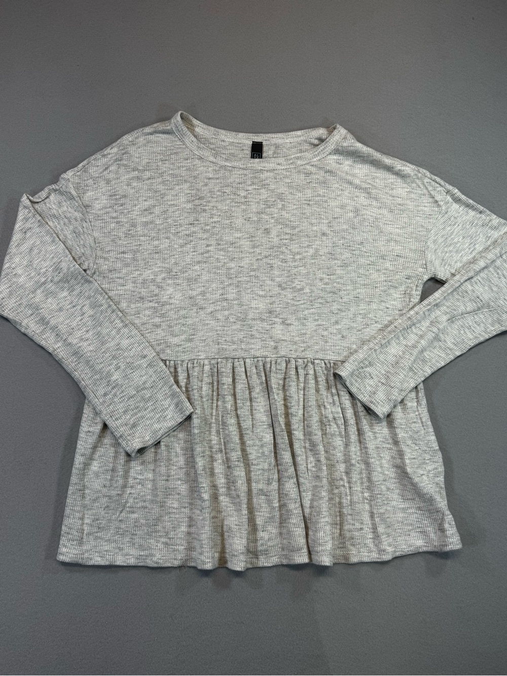 ALYA Heather Gray Long Sleeve Peplum Top
